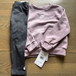 NWT Nike Toddler Set size 4T